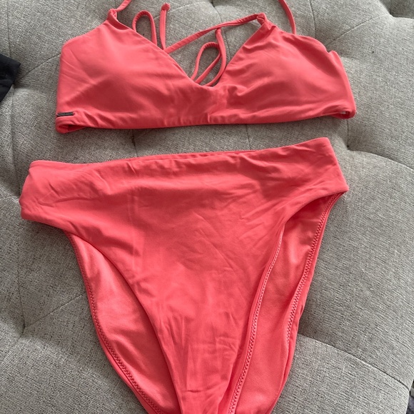 O’Neil bikini - Picture 1 of 2
